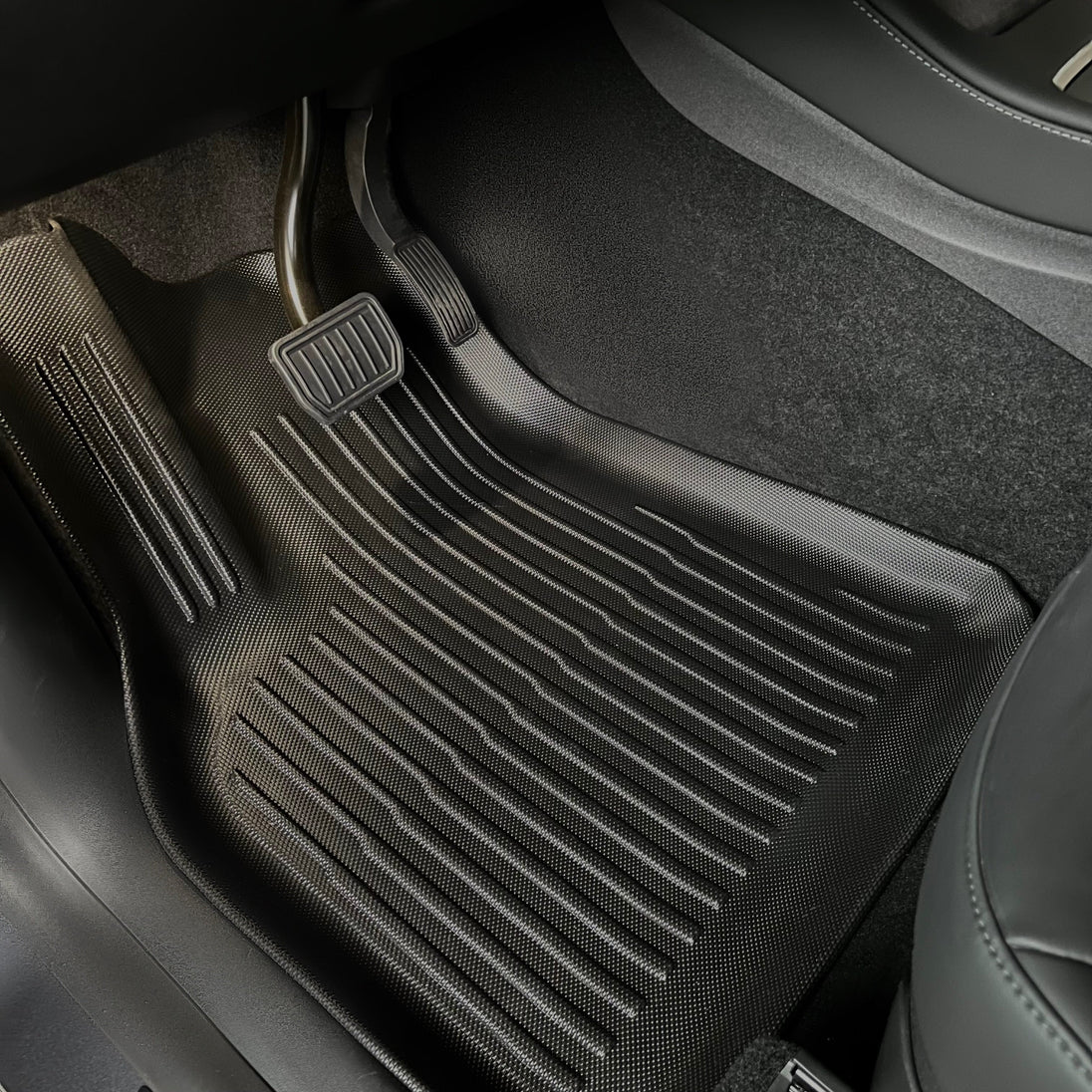 Gulvmatter – Tesla Model Y 2021-2024 - bilde 2
