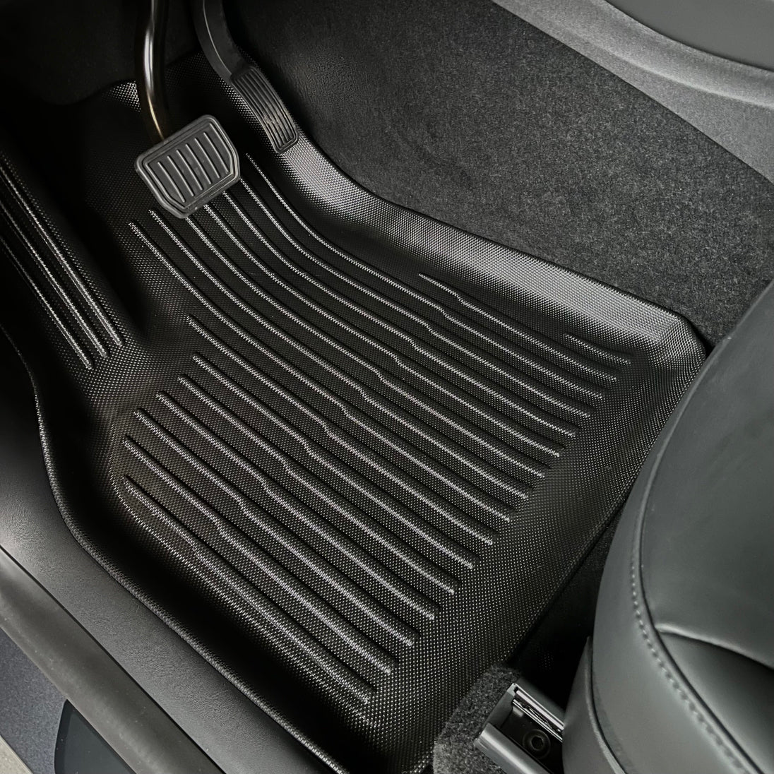 Gulvmatter – Tesla Model Y 2021-2024 - bilde 6